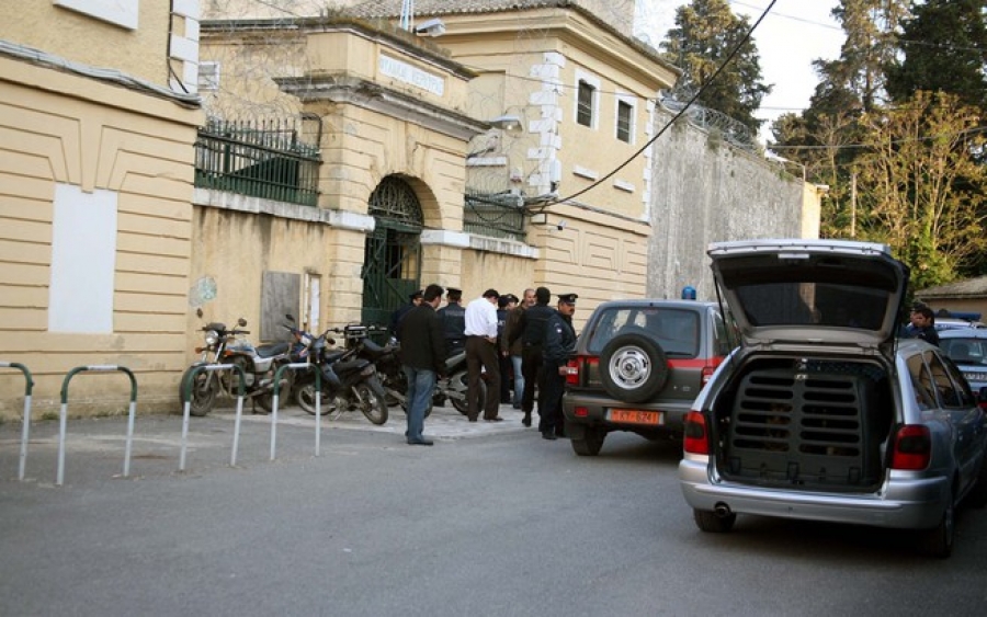 Στο μικροσκόπιο κρατούμενοι και σωφρονιστικοί για το τούνελ στις φυλακές Κέρκυρας